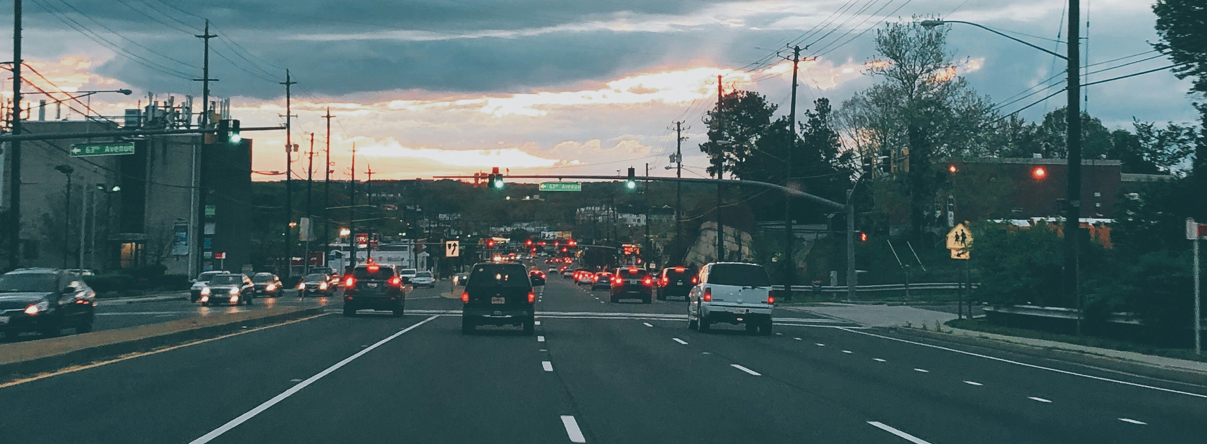 cars on a stroad