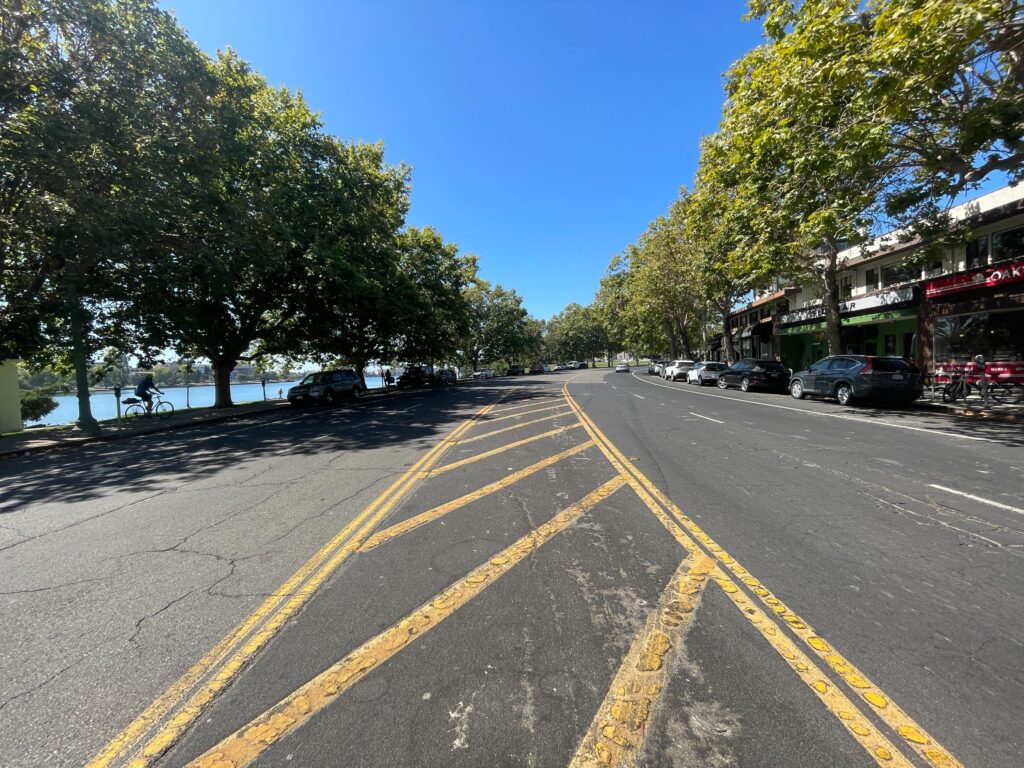 potential road diet locaiton on Grand Avenue in Oakland